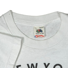 Load image into Gallery viewer, Vintage New York It Ain’t Kansas Revolver Art Tee
