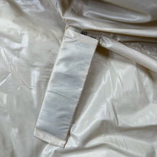 Load image into Gallery viewer, Women’s Oof Wear Eco-Sherling Quilted Nylon Shapes’ Lab Zip Up Jacket
