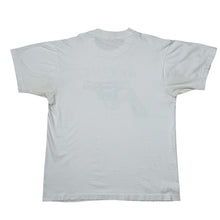 Load image into Gallery viewer, Vintage New York It Ain’t Kansas Revolver Art Tee
