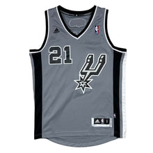 Load image into Gallery viewer, Adidas San Antonio Spurs Tim Duncan Basketball Jersey
