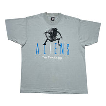Load image into Gallery viewer, Vintage 1986 Aliens This Time It’s War Movie Promo Tee
