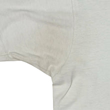 Load image into Gallery viewer, Vintage New York It Ain’t Kansas Revolver Art Tee
