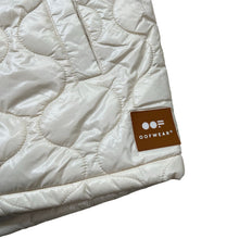 Load image into Gallery viewer, Women’s Oof Wear Eco-Sherling Quilted Nylon Shapes’ Lab Zip Up Jacket
