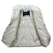 Load image into Gallery viewer, Women’s Oof Wear Eco-Sherling Quilted Nylon Shapes’ Lab Zip Up Jacket
