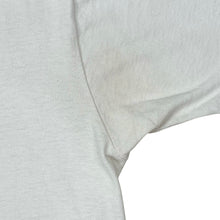 Load image into Gallery viewer, Vintage New York It Ain’t Kansas Revolver Art Tee
